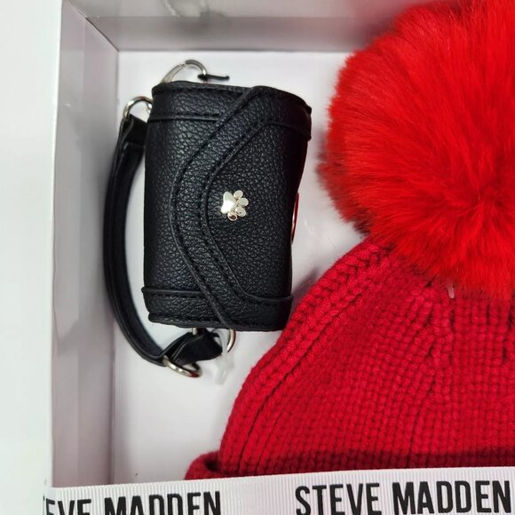 NWT Steve Madden 3 piece pet lovers set winter hat dog sweater poop bag pouch - Picture 4 of 4